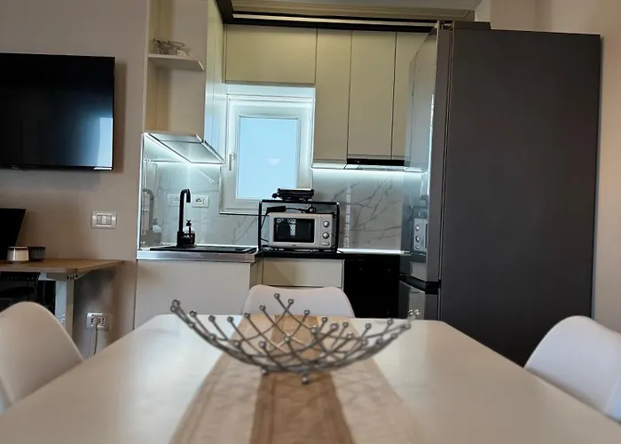 Top-floor Apartment: Amazing & Sea View Apartament
