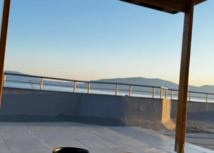 Top-floor Apartment: Amazing & Sea View *
