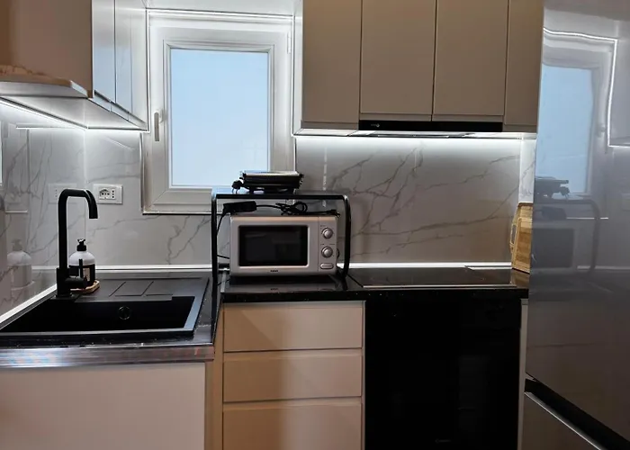 Διαμέρισμα Top-floor Apartment: Amazing & Sea View Vlorë